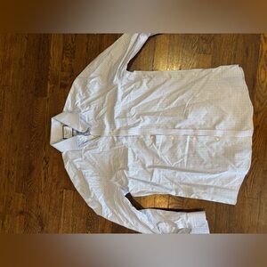 CHARLES TYRWHITT button down blue checkered shirt.